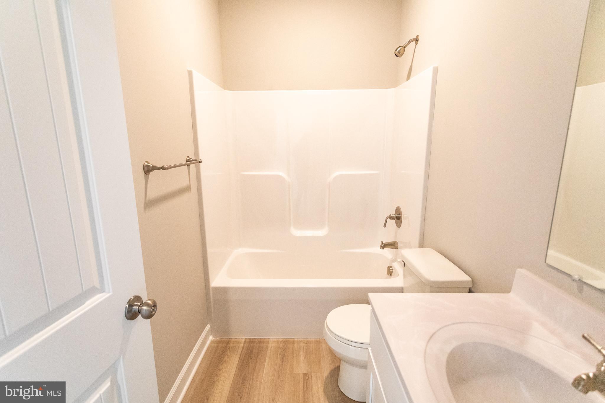 86 Lobell Road, Unit 14 Abbottstown, PA 17301 - Photo 8 of 40 Gallery Image 8