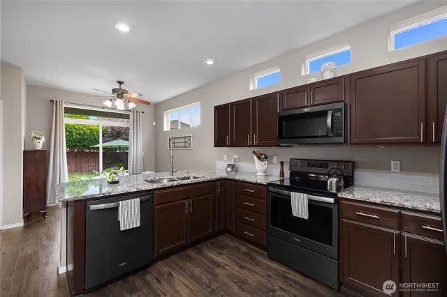 $575,000 | 3526 Becket Street Northeast, Lacey, WA 98516