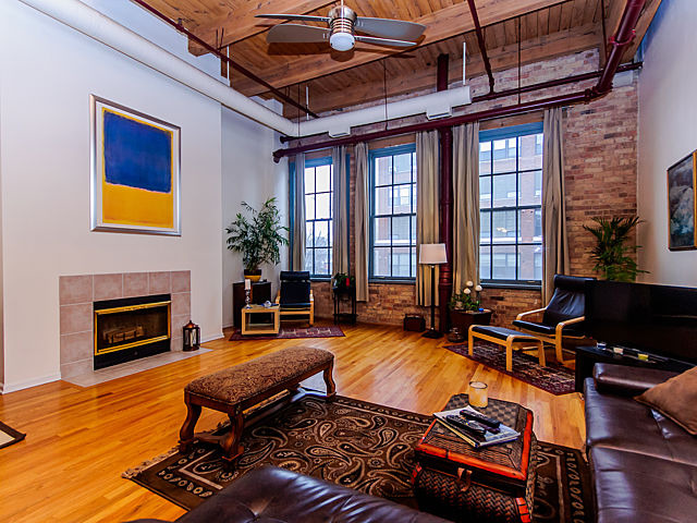 1733 West Irving Park Road, Unit 218 Chicago, IL 60613 - Photo 3 of 15