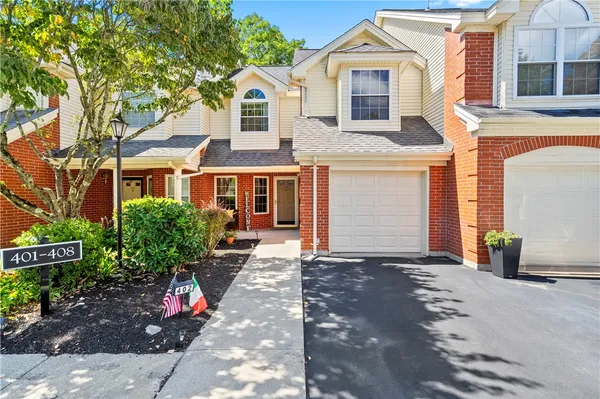 $329,900 | 626 Smithfield Road, Unit 402, North Providence, RI 02904