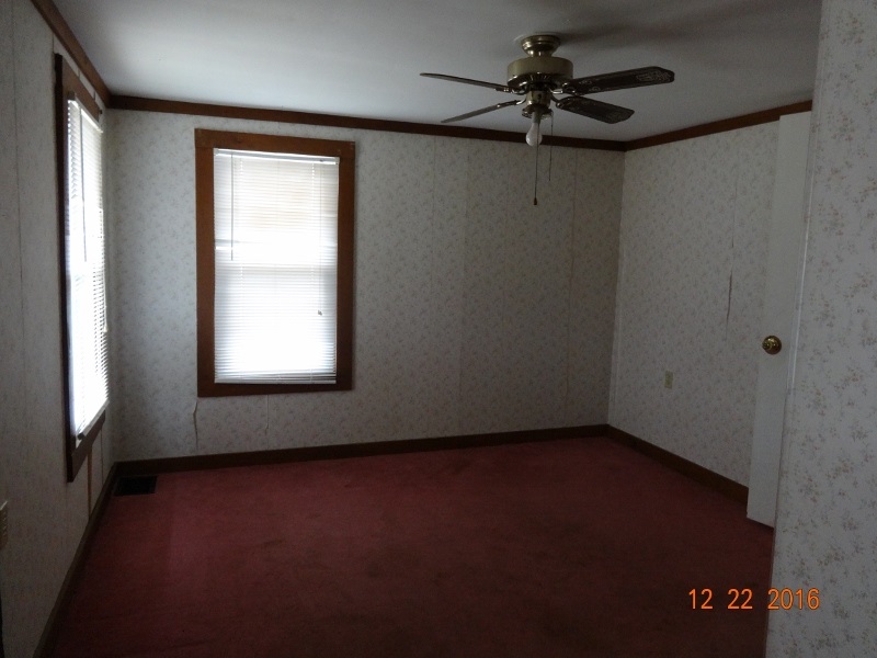 8325 George Southern Road Northeast Georgetown, IN 47122 - Photo 12 of 16