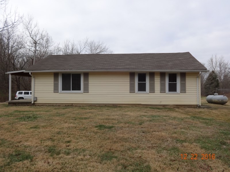 8325 George Southern Road Northeast Georgetown, IN 47122 - Photo 4 of 16