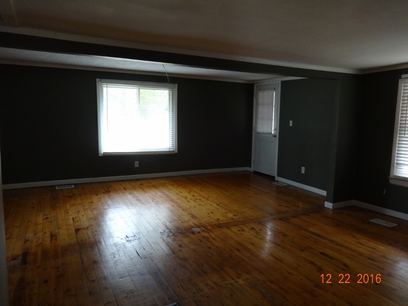 8325 George Southern Road Northeast Georgetown, IN 47122 - Photo 8 of 16