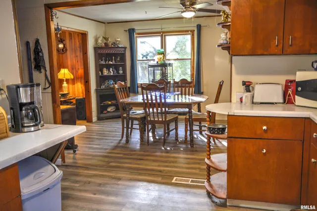 $69,400 | 210 South White Street, Macomb, IL 61455