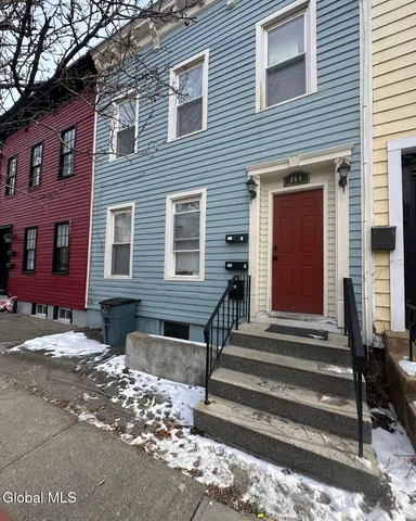 $1,600 | 144 Dove Street, Unit 2, Albany, NY 12202