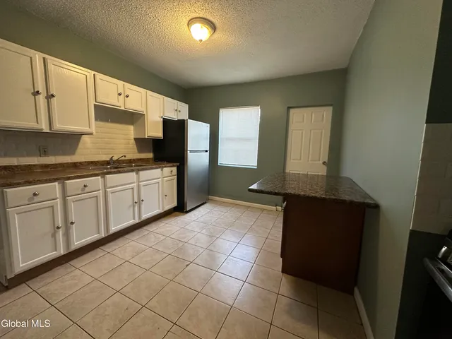 $1,600 | 144 Dove Street, Unit 2, Albany, NY 12202