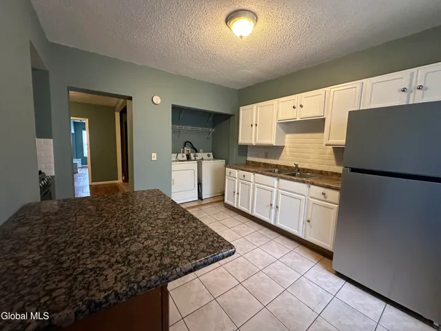 $1,600 | 144 Dove Street, Unit 2, Albany, NY 12202