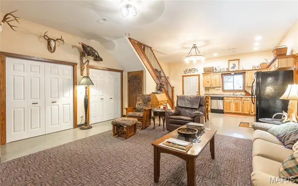 $932,000 | 24418 Golden Beach Road, Barnett, MO 65011