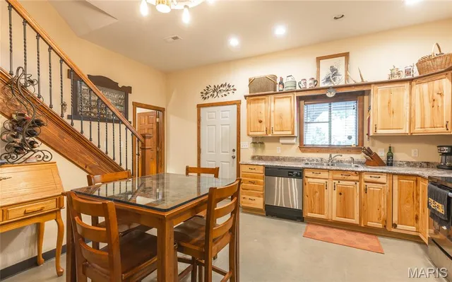 $932,000 | 24418 Golden Beach Road, Barnett, MO 65011