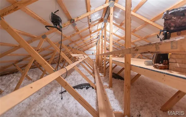 $932,000 | 24418 Golden Beach Road, Barnett, MO 65011