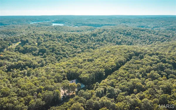 $932,000 | 24418 Golden Beach Road, Barnett, MO 65011