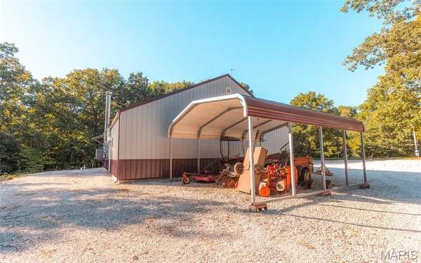 $932,000 | 24418 Golden Beach Road, Barnett, MO 65011
