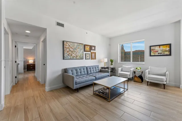 $694,990 | 10 Aragon Avenue, Unit 1107, Coral Gables, FL 33134