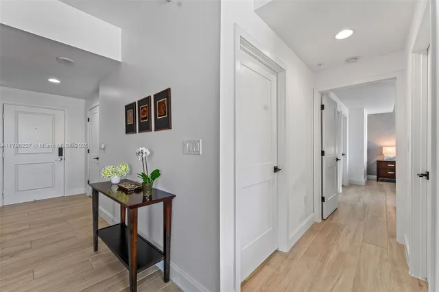 $694,990 | 10 Aragon Avenue, Unit 1107, Coral Gables, FL 33134