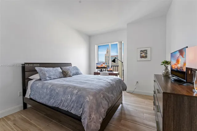 $694,990 | 10 Aragon Avenue, Unit 1107, Coral Gables, FL 33134