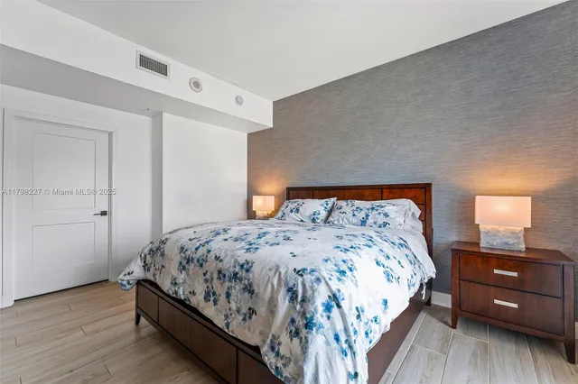 $694,990 | 10 Aragon Avenue, Unit 1107, Coral Gables, FL 33134