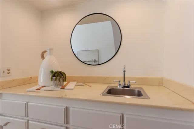 $965,000 | 651 Wakefield Court, Unit 102, Long Beach, CA 90803