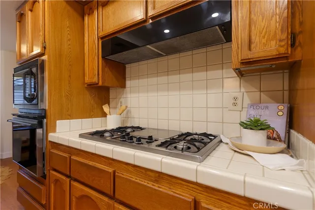 $965,000 | 651 Wakefield Court, Unit 102, Long Beach, CA 90803