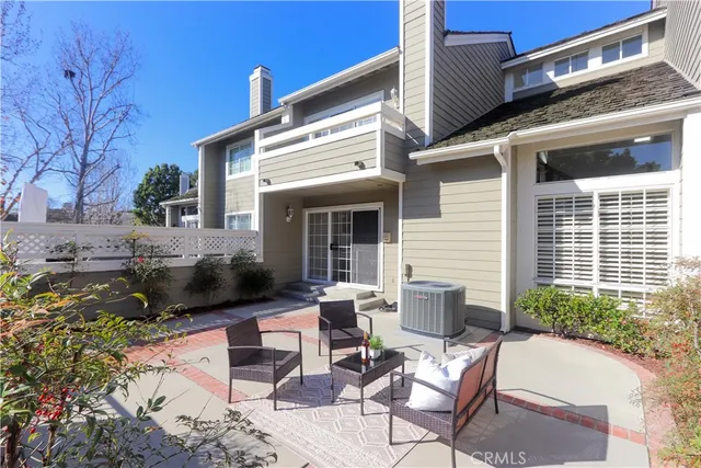 $965,000 | 651 Wakefield Court, Unit 102, Long Beach, CA 90803