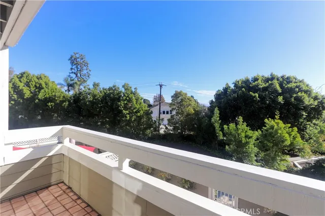 $965,000 | 651 Wakefield Court, Unit 102, Long Beach, CA 90803