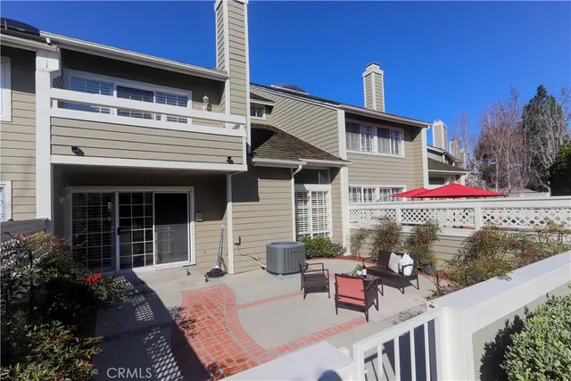 $965,000 | 651 Wakefield Court, Unit 102, Long Beach, CA 90803