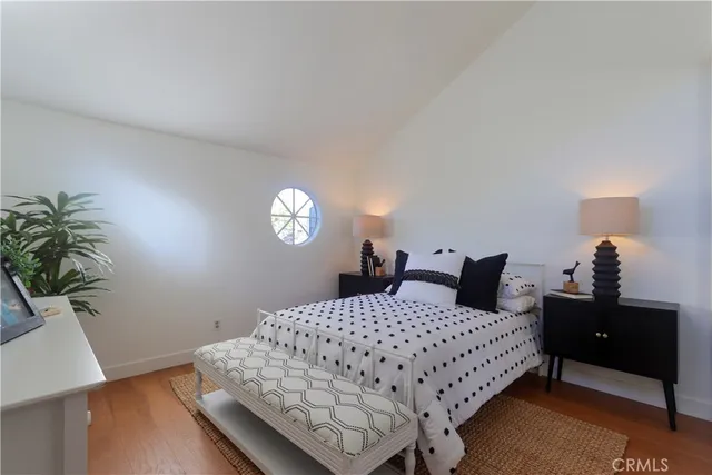 $965,000 | 651 Wakefield Court, Unit 102, Long Beach, CA 90803