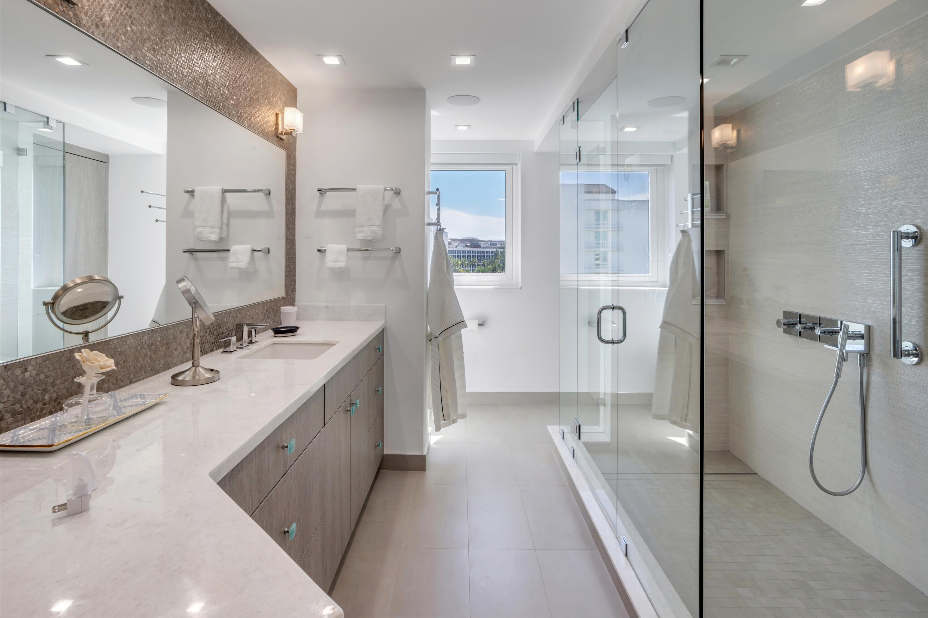 750 South Ocean Boulevard, Unit 6S Boca Raton, FL 33432 - Photo 19 of 40 PRIMARY BATH