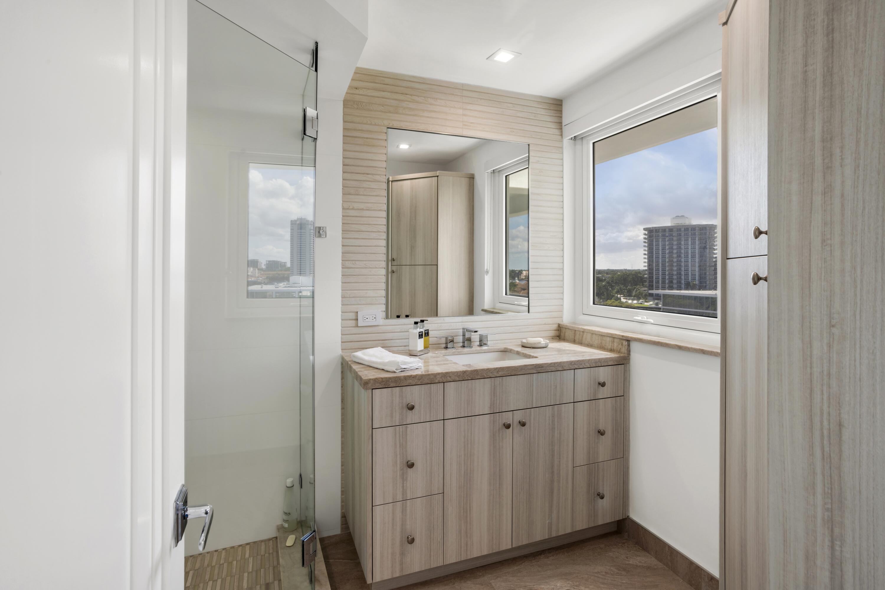750 South Ocean Boulevard, Unit 6S Boca Raton, FL 33432 - Photo 23 of 40 BATH 3