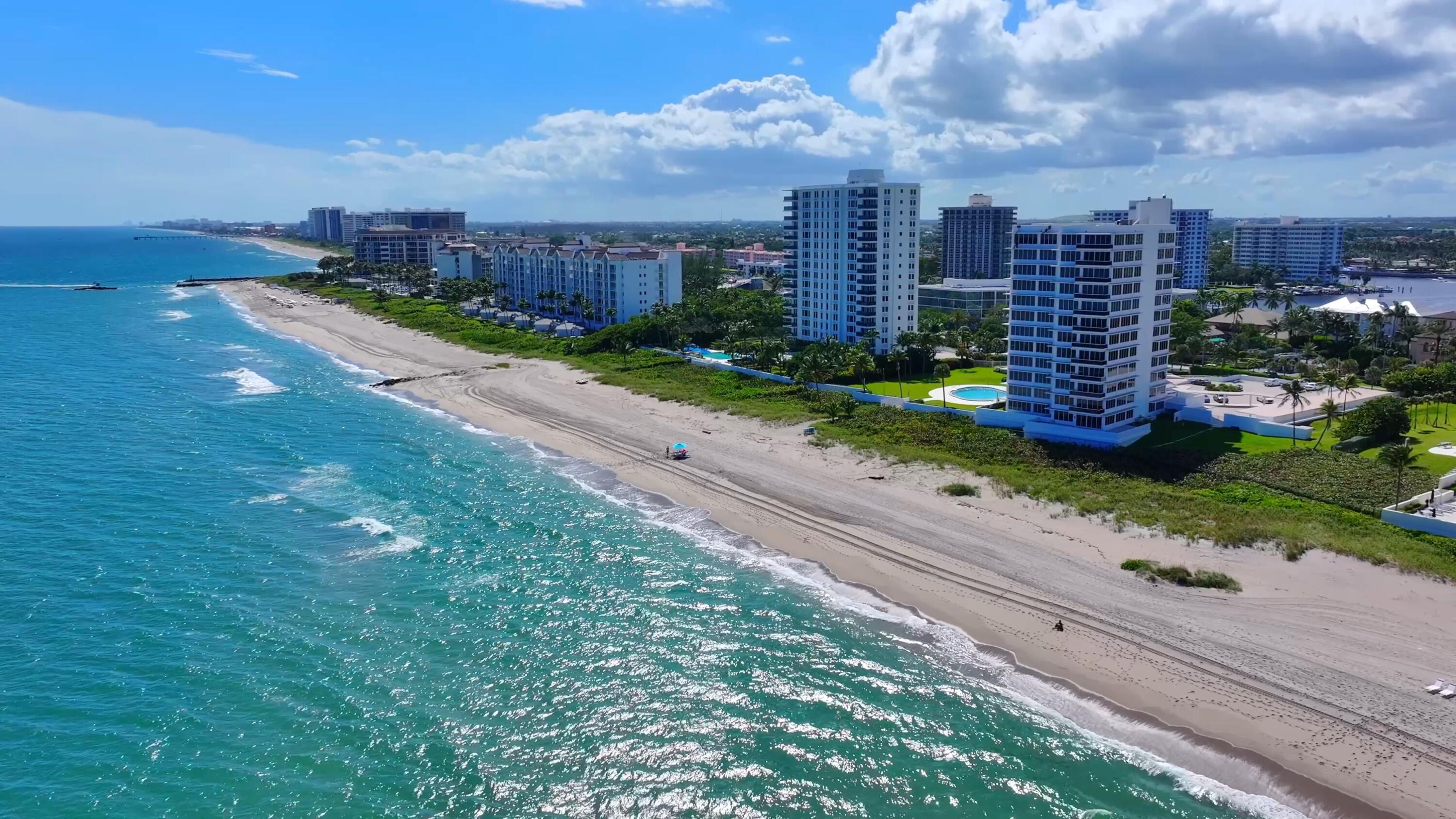 750 South Ocean Boulevard, Unit 6S Boca Raton, FL 33432 - Photo 39 of 40 750 OCEAN LOOKING SOUTH