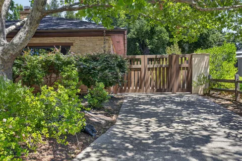 $1,049,000 | 4621 Crestwood Way, Sacramento, CA 95822