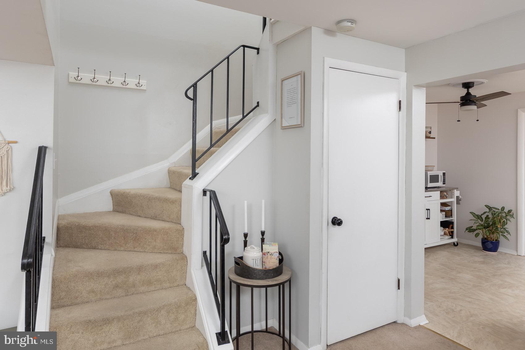 706 Riley Court Westminster, MD 21158 - Photo 34 of 61 Upper Level Stair Case.