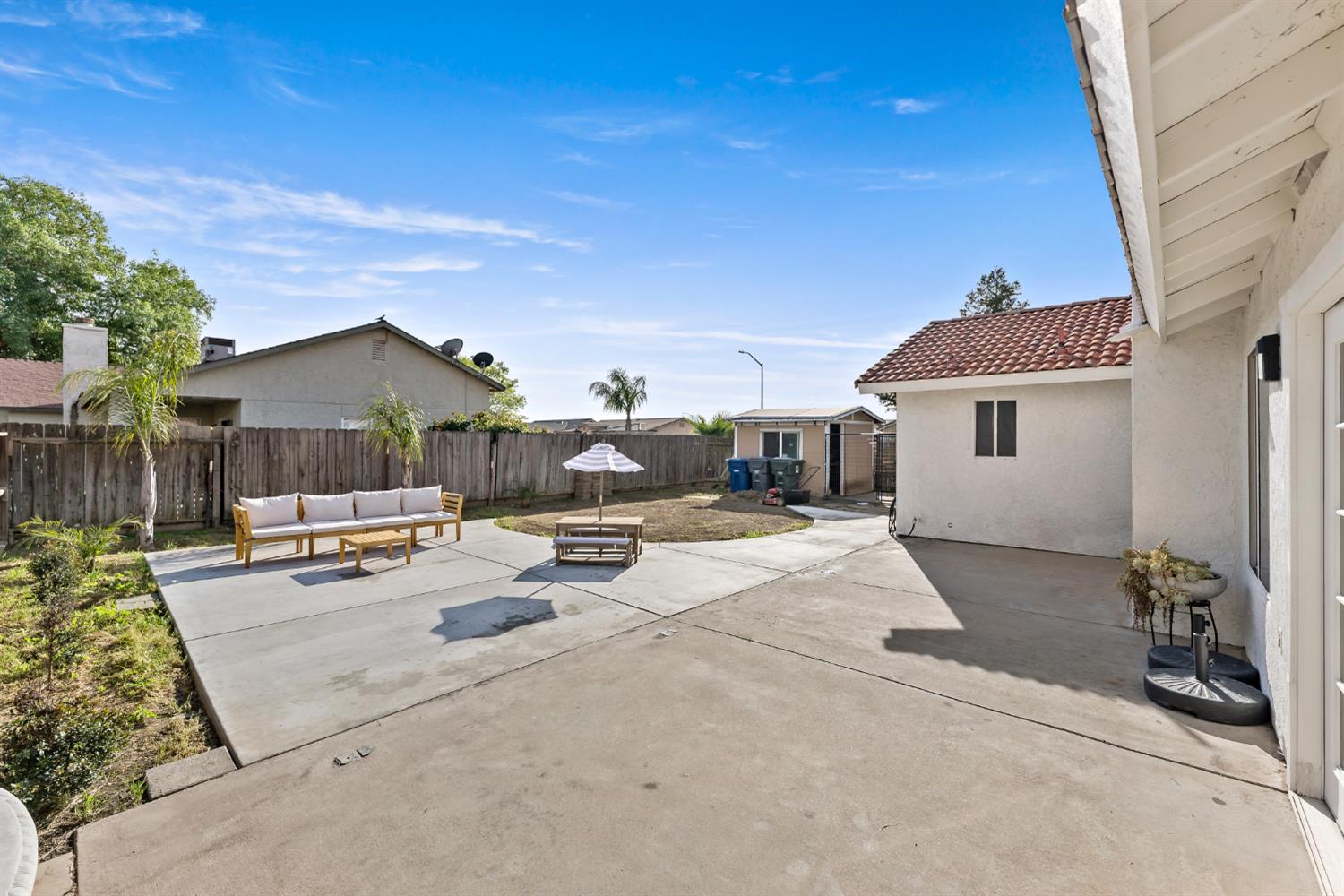 398 Helena Way Madera, CA 93637 - Photo 20 of 23 a view of a car park in front of house