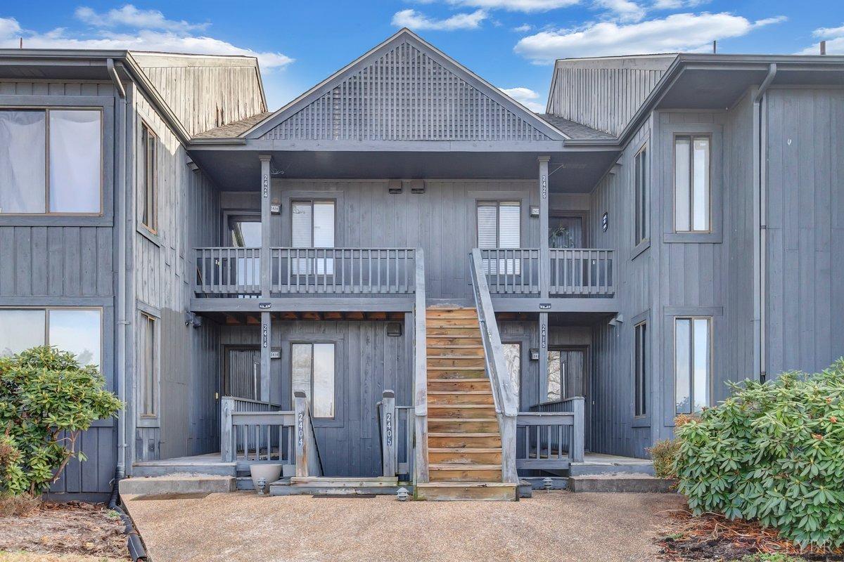 2404 Deer Run Forest, VA 24551 - Photo 2 of 32 a front view of a house