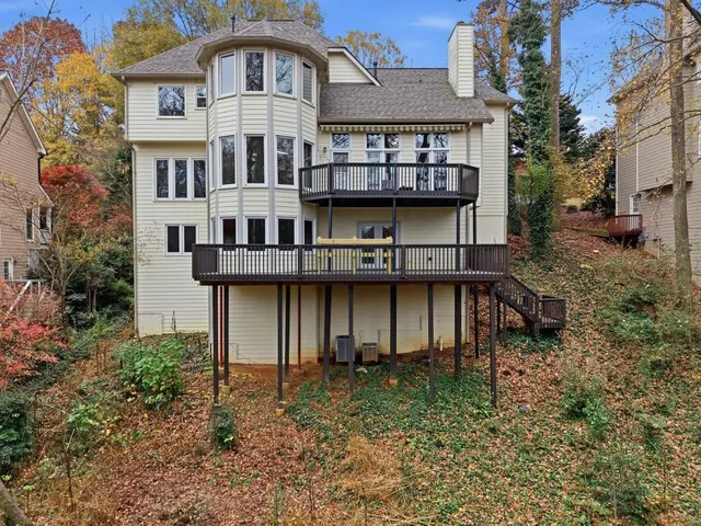 a view of a plants and trees