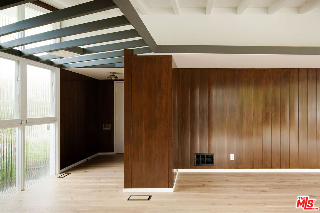 11368 Berwick Street Los Angeles, CA 90049 - Photo 6 of 27 a view of a entryway door of the house