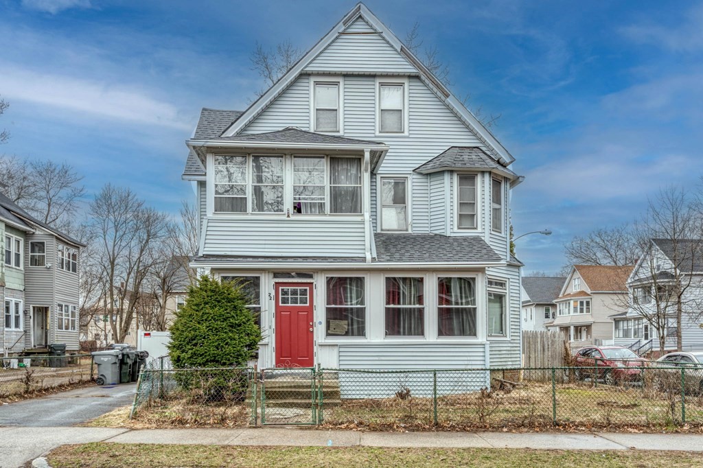 22 Pasadena Street Springfield, MA 01108 - Photo 1 of 25 Gallery Image 1