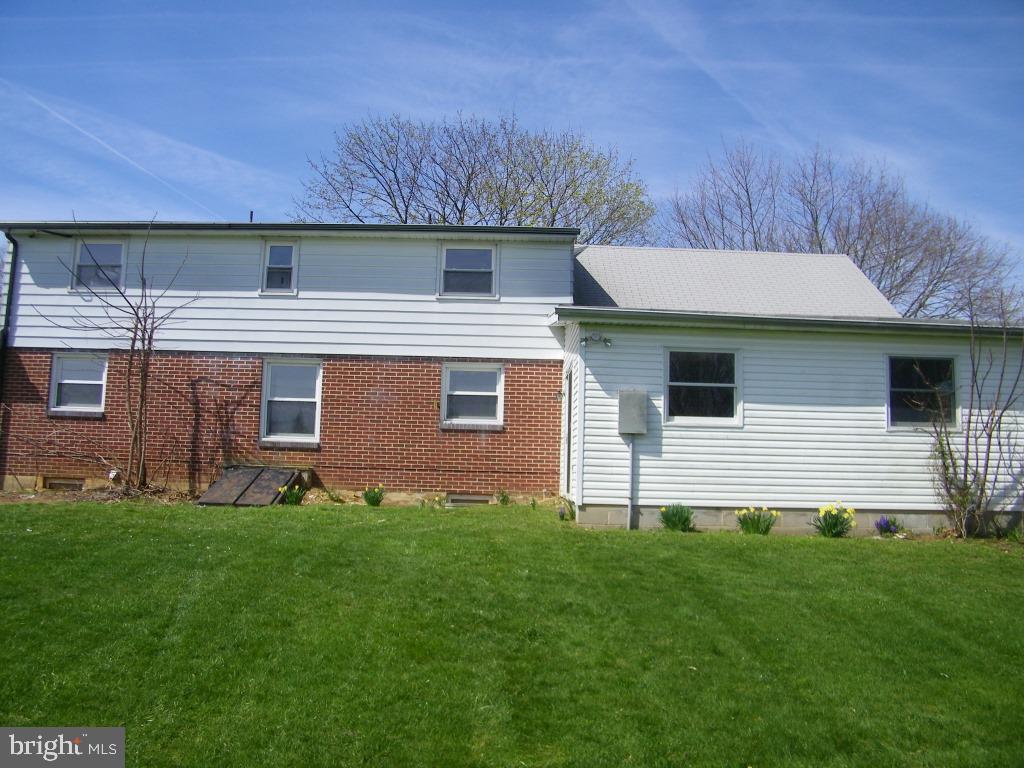 1983 Slagel Road Spring Grove, PA 17362 - Photo 3 of 31