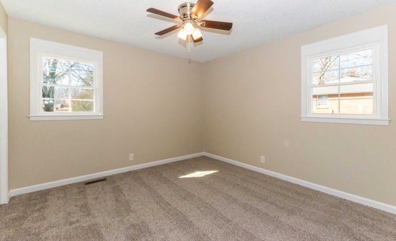 816 Garrettsburg Road Clarksville, TN 37042 - Photo 18 of 34