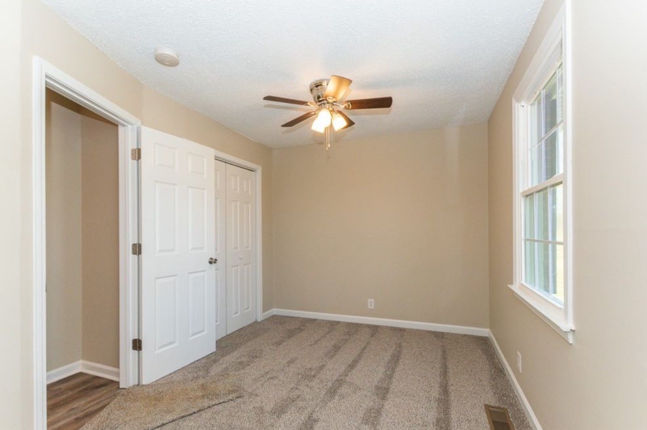 816 Garrettsburg Road Clarksville, TN 37042 - Photo 21 of 34