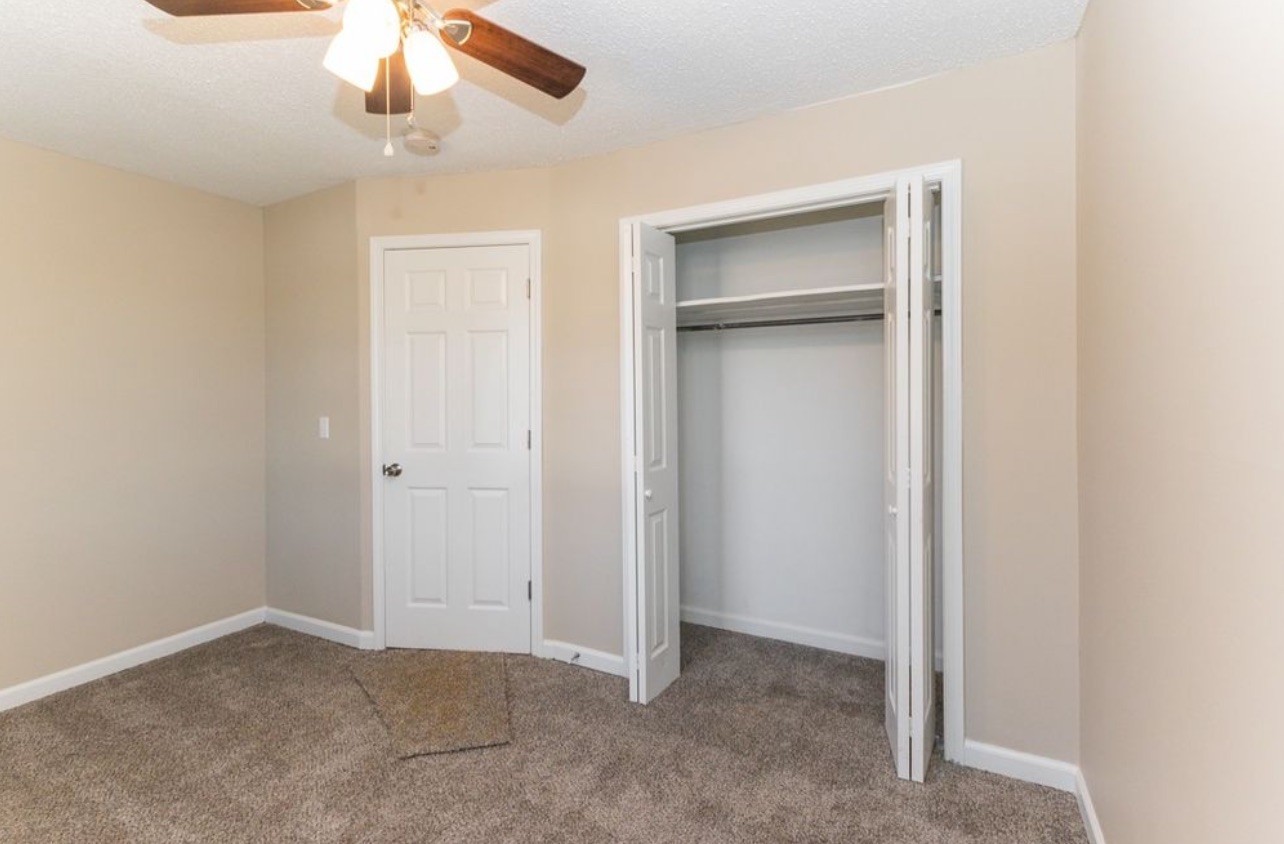 816 Garrettsburg Road Clarksville, TN 37042 - Photo 23 of 34