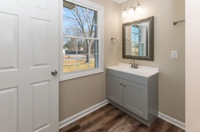 $1,700 | 816 Garrettsburg Road, Clarksville, TN 37042