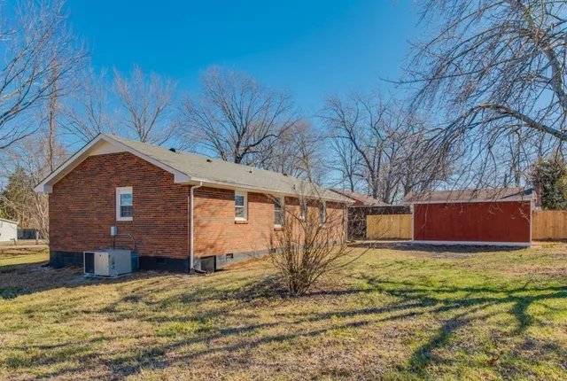 $1,700 | 816 Garrettsburg Road, Clarksville, TN 37042