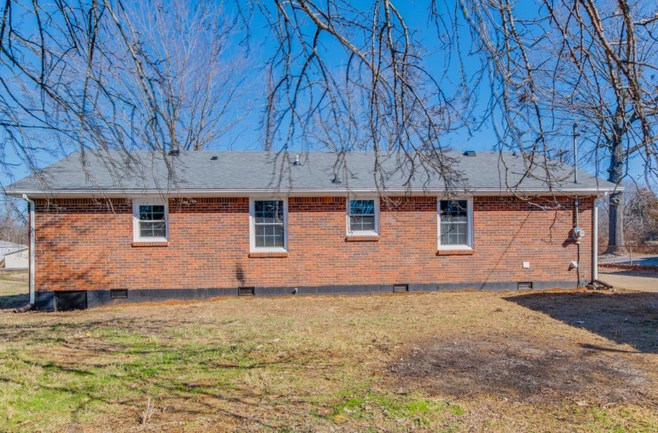 816 Garrettsburg Road Clarksville, TN 37042 - Photo 32 of 34