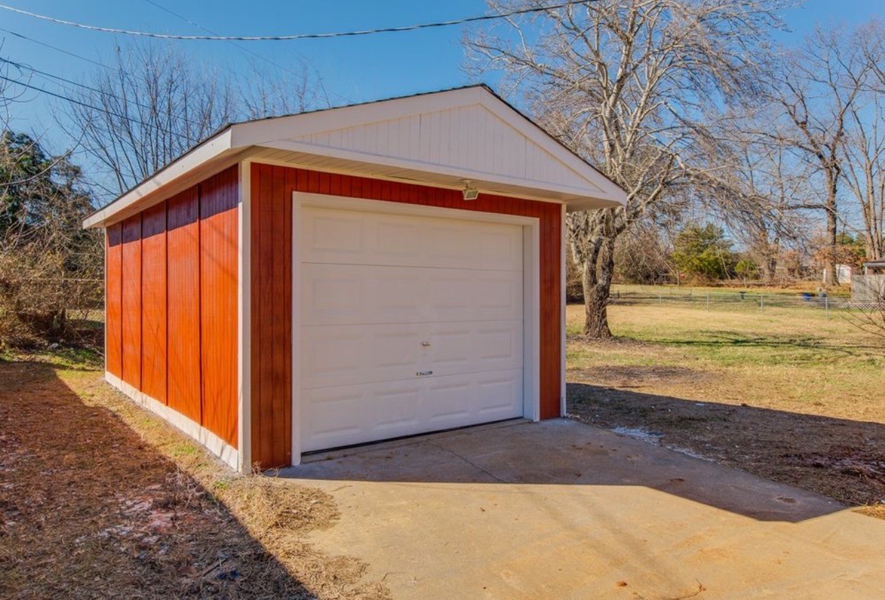 816 Garrettsburg Road Clarksville, TN 37042 - Photo 33 of 34