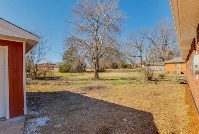 $1,700 | 816 Garrettsburg Road, Clarksville, TN 37042