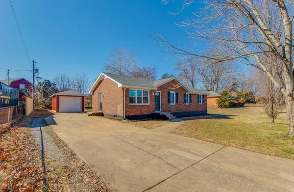$1,400 | 816 Garrettsburg Road, Clarksville, TN 37042
