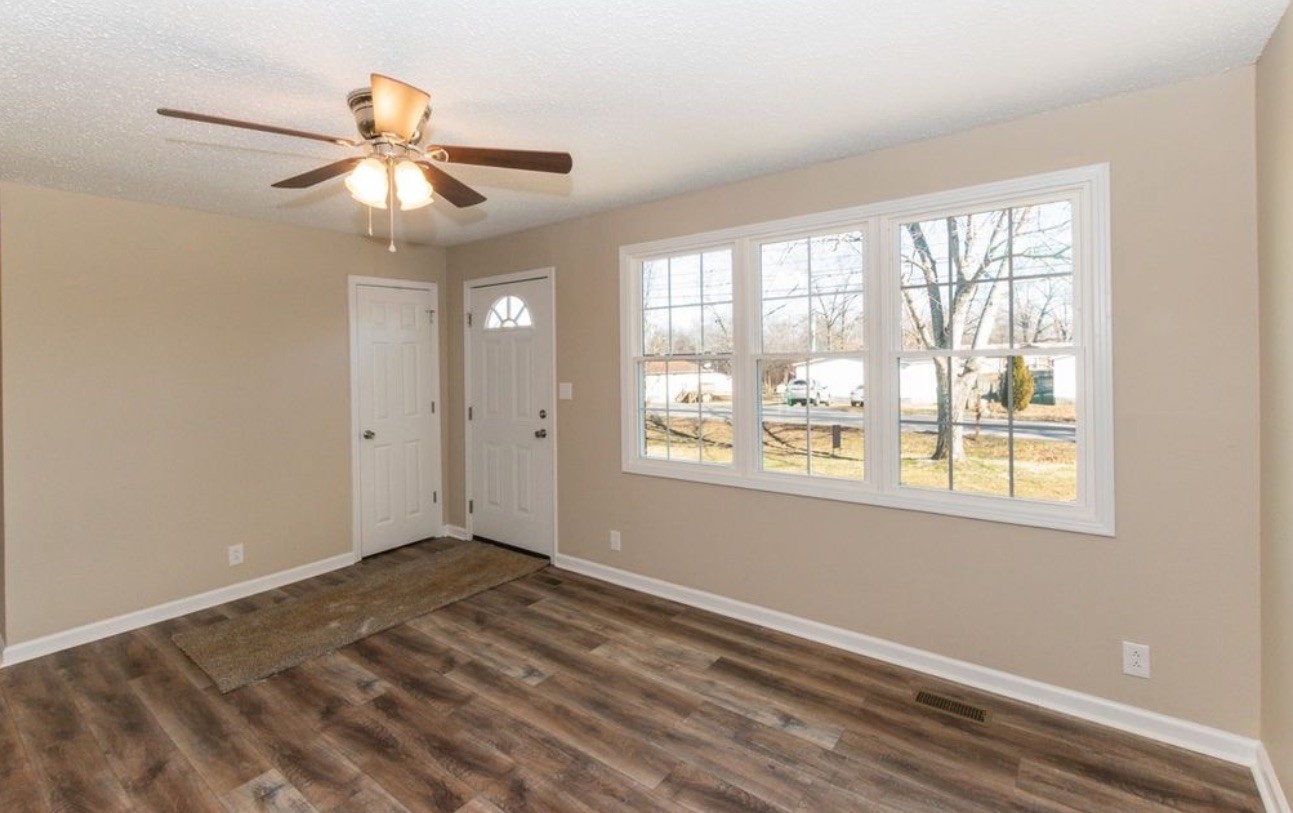 816 Garrettsburg Road Clarksville, TN 37042 - Photo 7 of 34