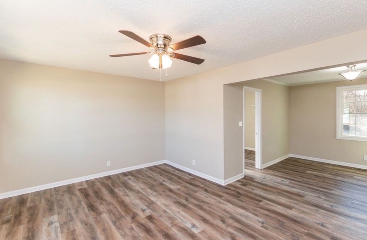 816 Garrettsburg Road Clarksville, TN 37042 - Photo 8 of 34