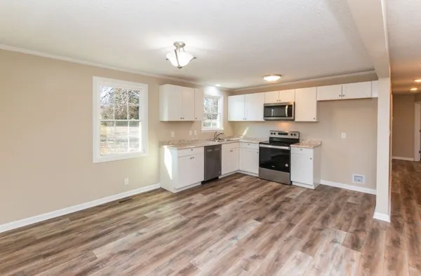 $1,400 | 816 Garrettsburg Road, Clarksville, TN 37042