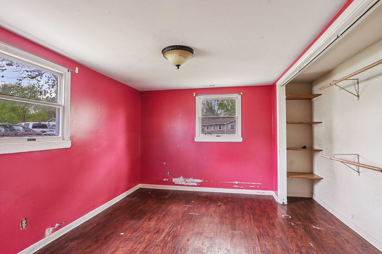 26835 South Linden Lane Crete, IL 60417 - Photo 8 of 13 a view of a livingroom with wooden floor